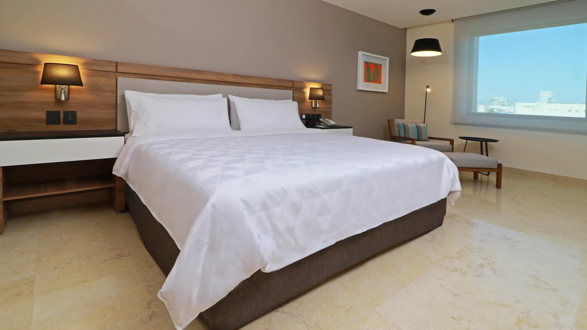 Holiday Inn & Suites - Puerto Vallarta Marina & Golf By Ihg