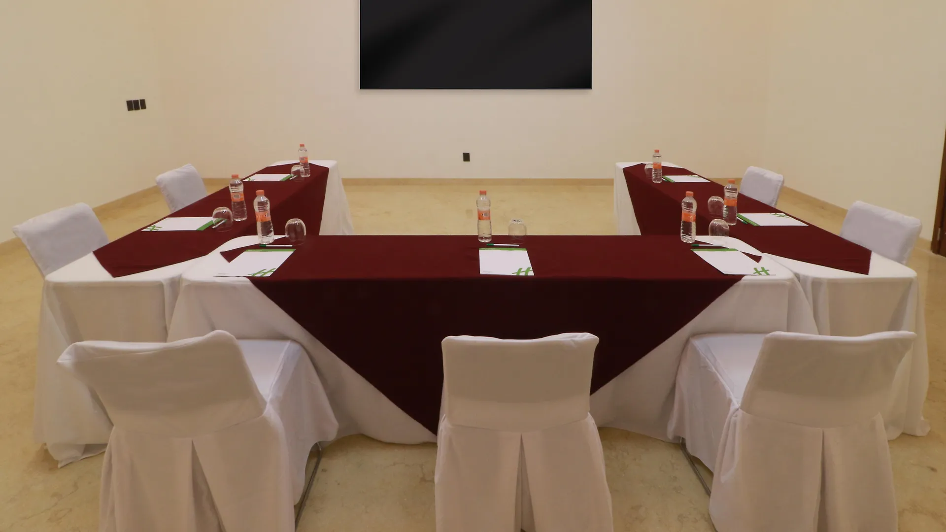 Holiday Inn & Suites - Puerto Vallarta Marina & Golf By Ihg Hotel