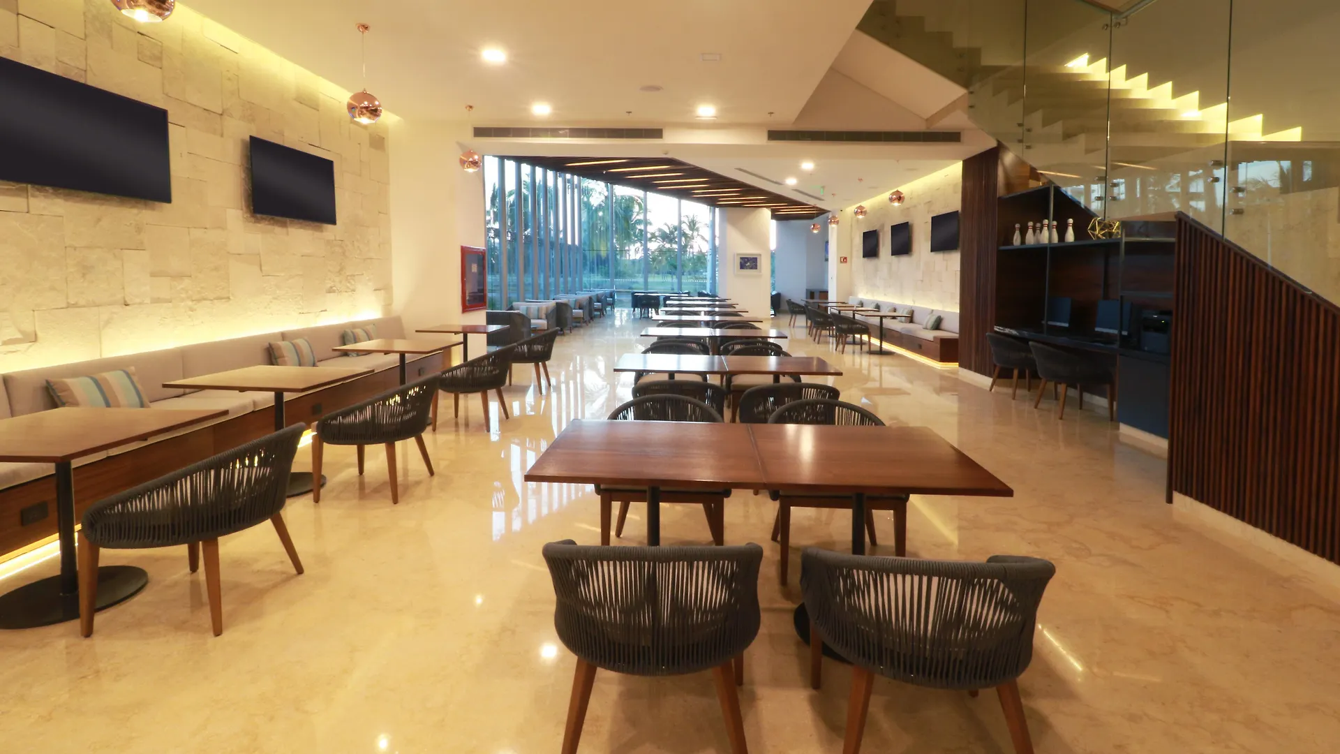 Holiday Inn & Suites - Puerto Vallarta Marina & Golf By Ihg Hotel