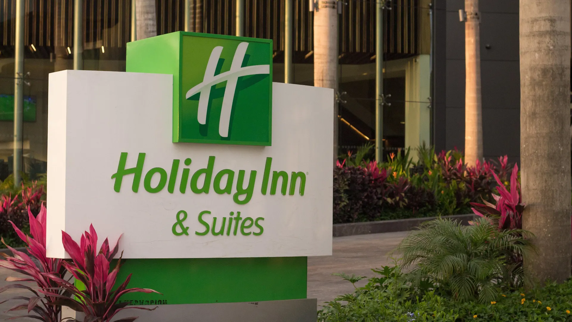 Holiday Inn & Suites - Puerto Vallarta Marina & Golf By Ihg