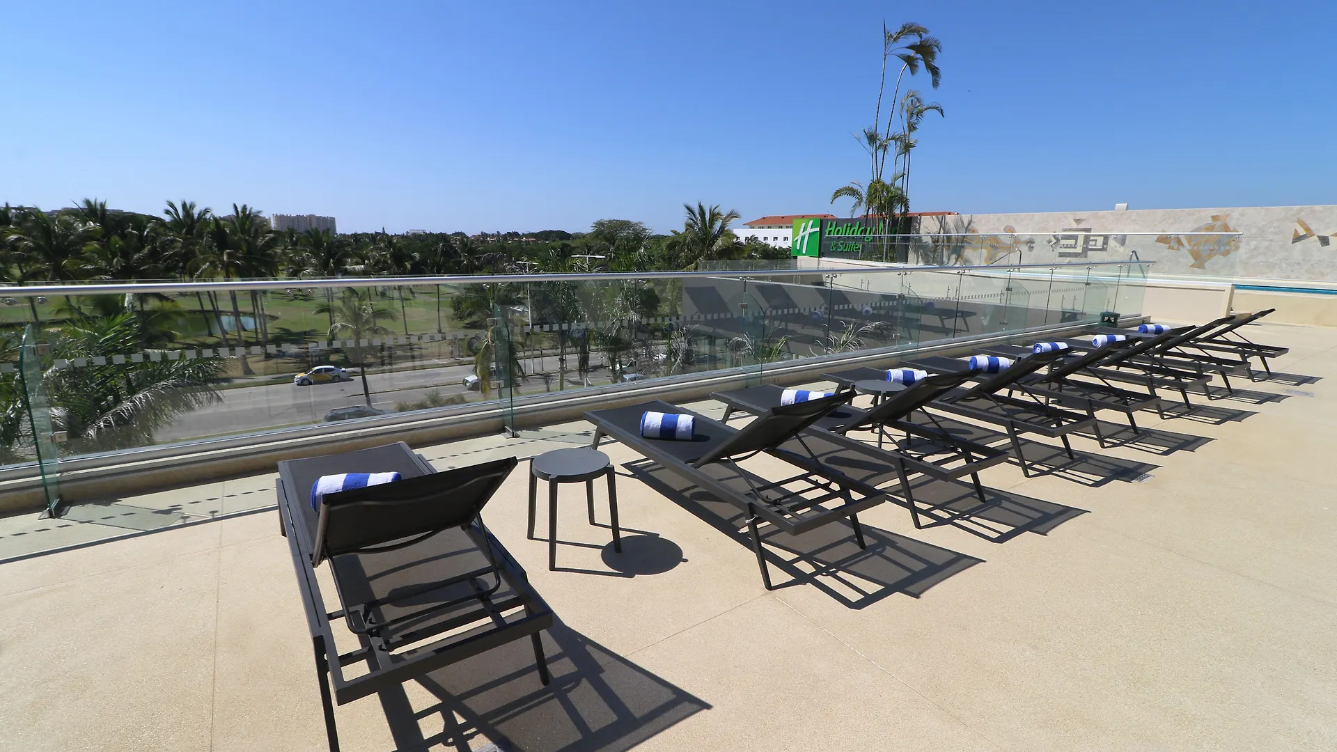 Holiday Inn & Suites - Puerto Vallarta Marina & Golf By Ihg Hotel